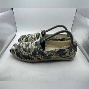 Toms Alpargata women’s Camouflage Slip-On Shoes size 9